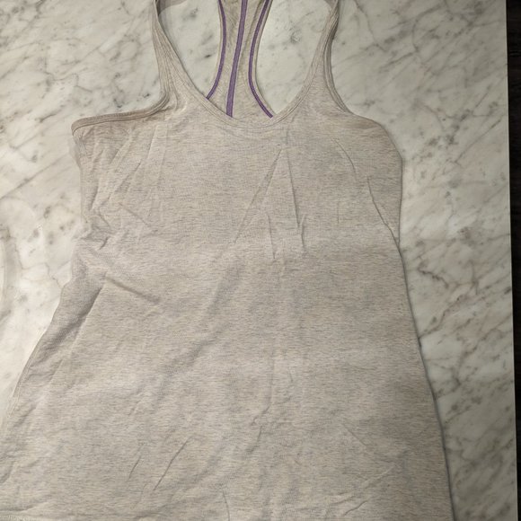 Lululemon reversible racerback tank top light heather grey Women size 8 - Picture 3 of 8